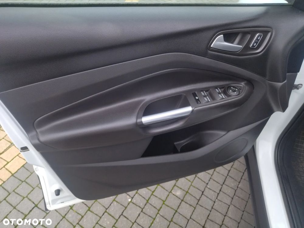 Ford Kuga - 15