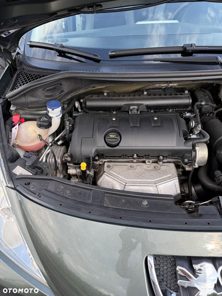 Peugeot 207 95 VTi Urban Move - 23
