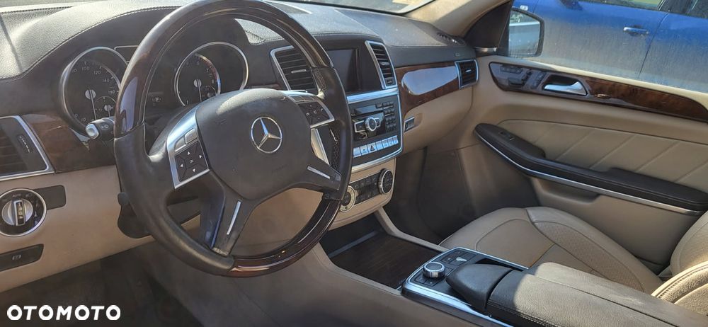 Mercedes-Benz GL - 3
