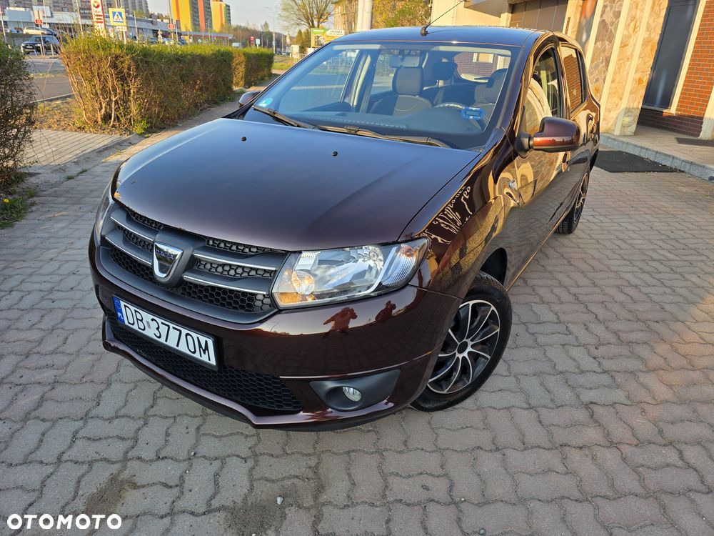 Dacia Sandero 1.2 16V 75 Celebration - 1