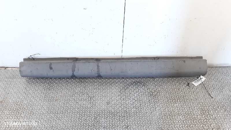 PARA-CHOQUES TRASEIRO FORD OTOSAN TAUNUS - 1