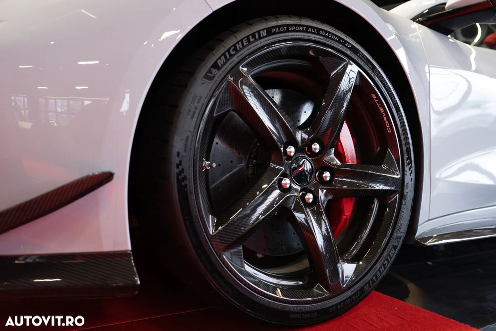 Chevrolet Corvette - 22