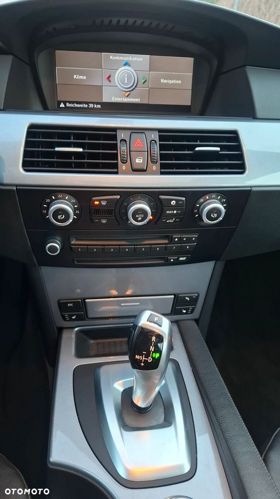 BMW Seria 5 525i - 18