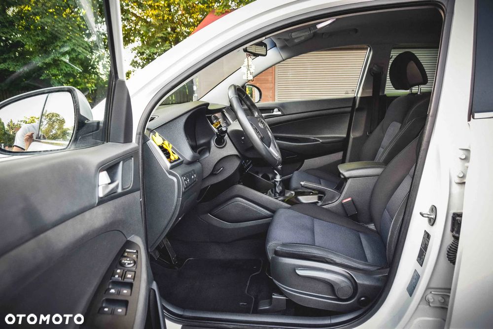 Hyundai Tucson 1.6 GDi 2WD Select - 22