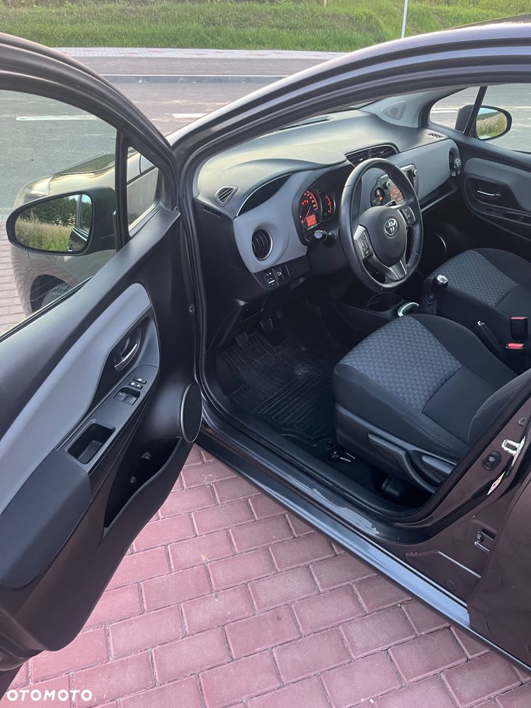 Toyota Yaris 1.0 VVT-i - 17
