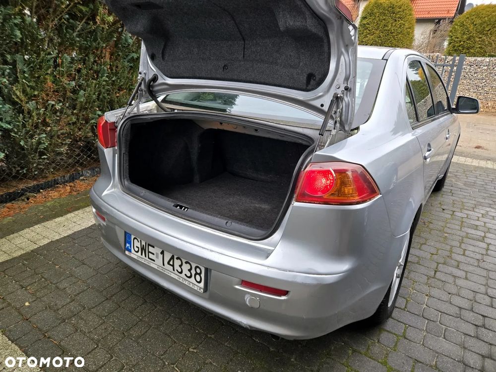 Mitsubishi Lancer 1.5 Inform - 7