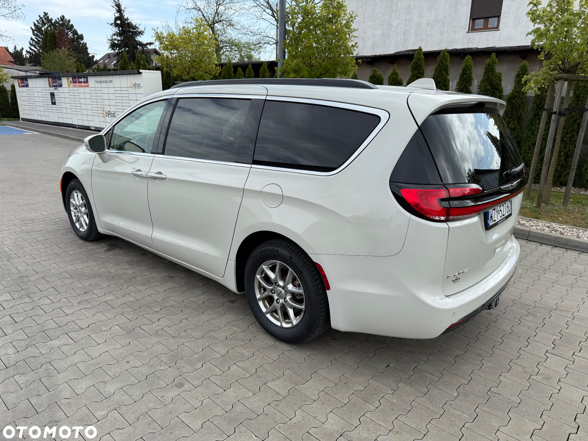 Chrysler Pacifica - 12