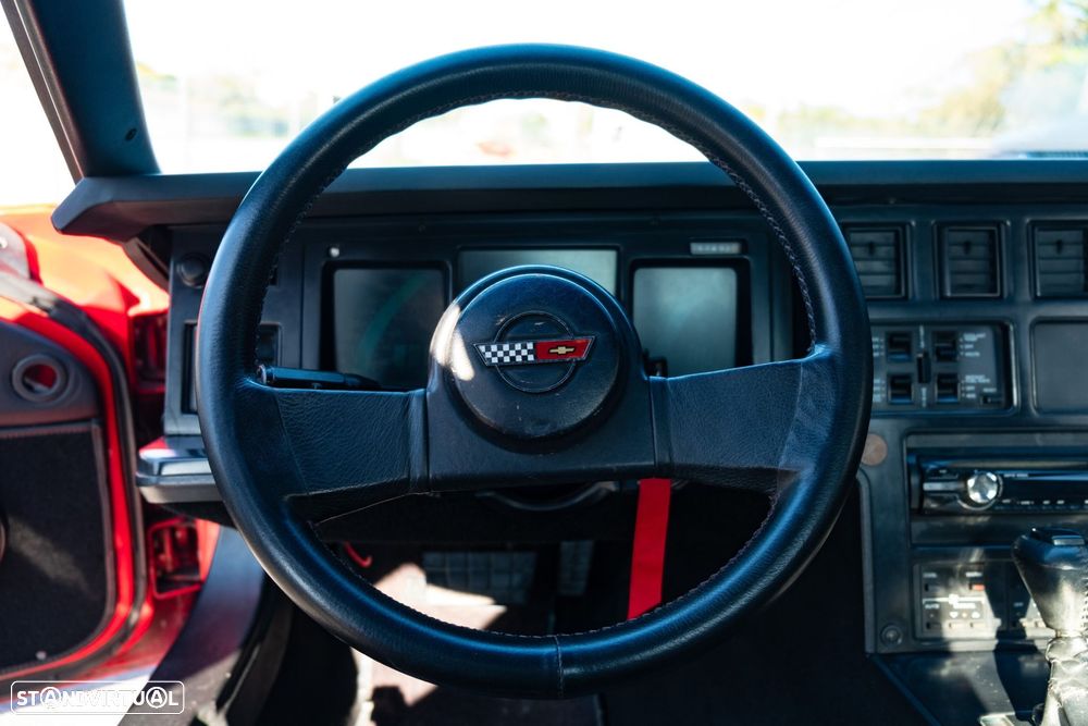 Chevrolet Corvette - 19