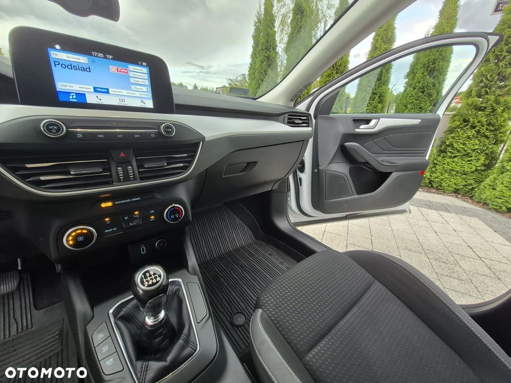 Ford Focus 1.0 EcoBoost Trend ASS - 10
