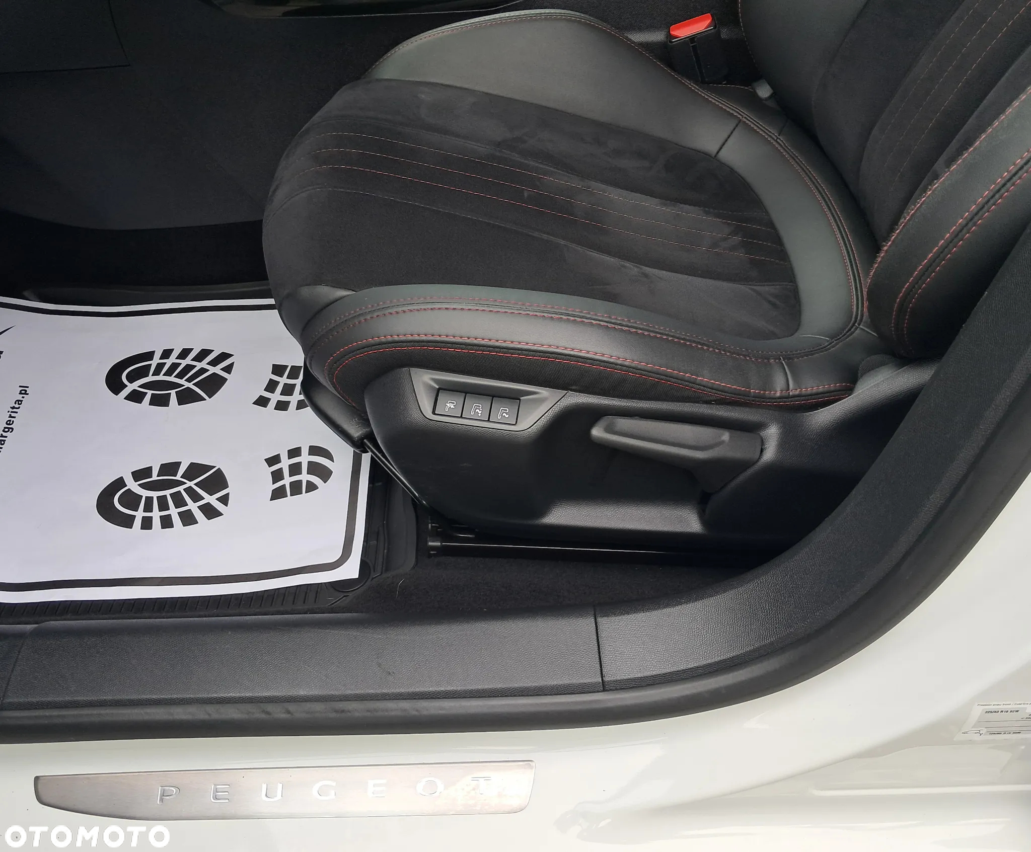 Peugeot 308 SW BlueHDi 130 EAT8 Stop & Start GT - 28