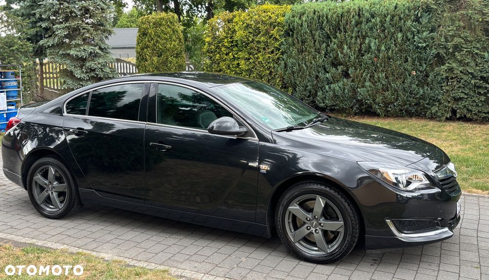 Opel Insignia 2.0 T Cosmo S&S - 24