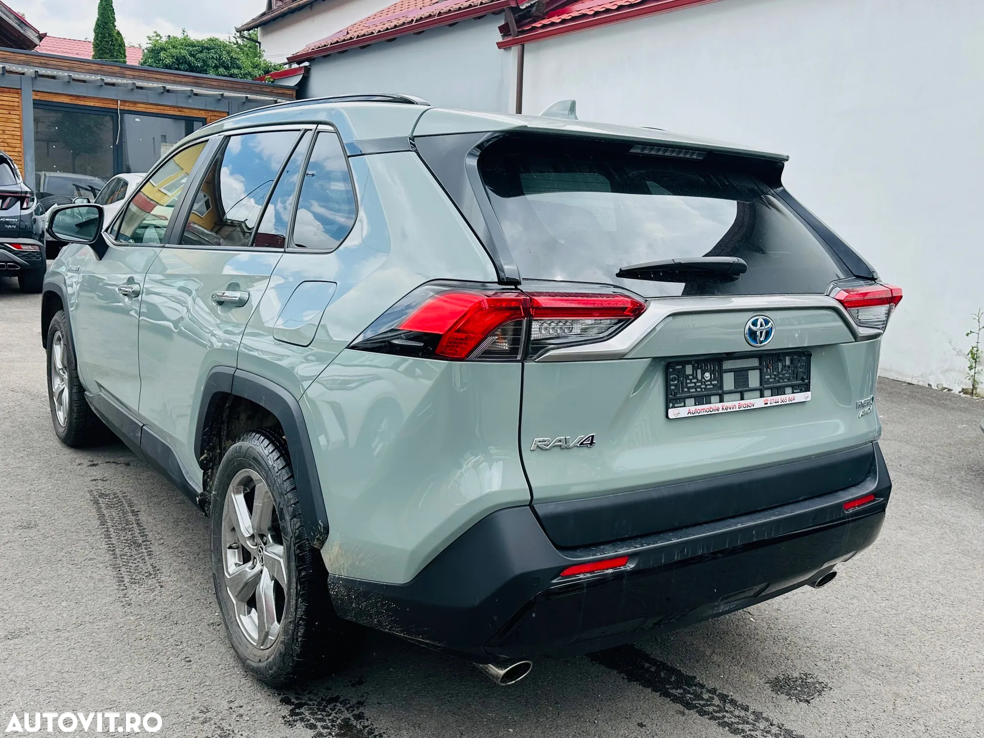 Toyota RAV4 2.5 Hybrid VVT-iE 4x4 Luxury - 4