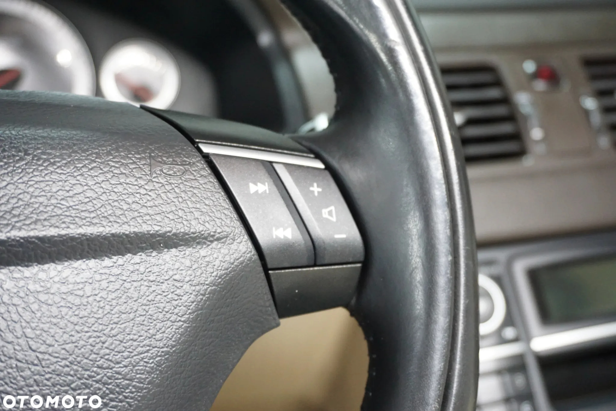 Volvo XC 90 - 30