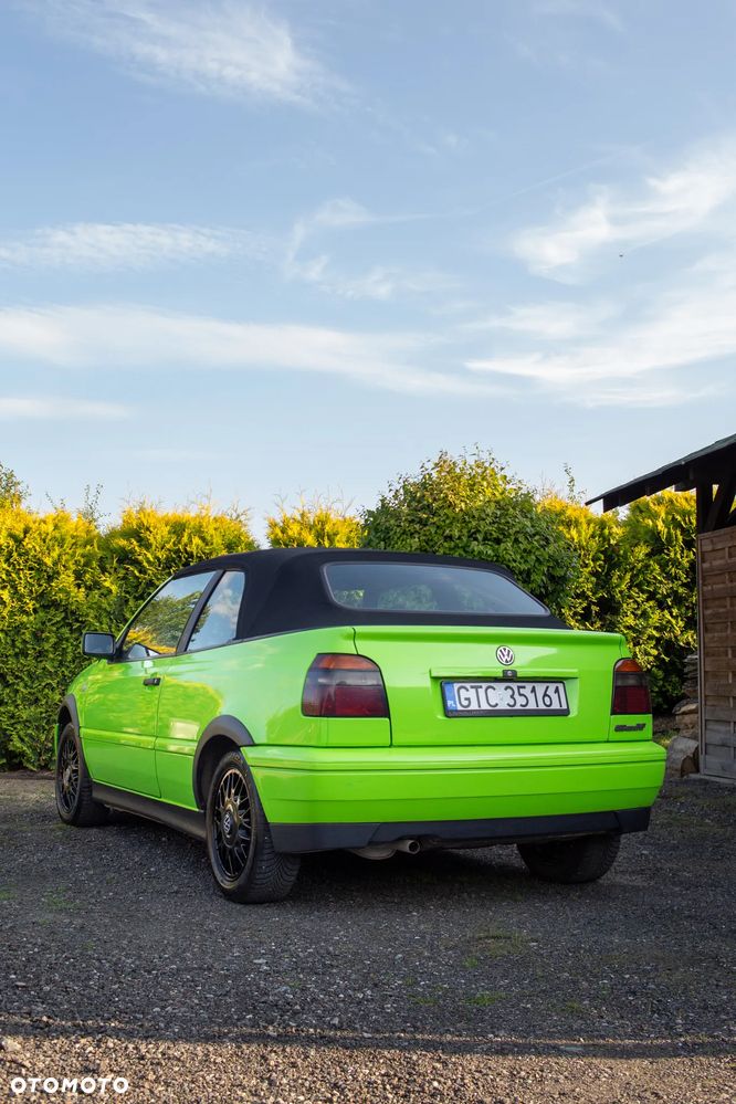 Volkswagen Golf 1.8 - 6