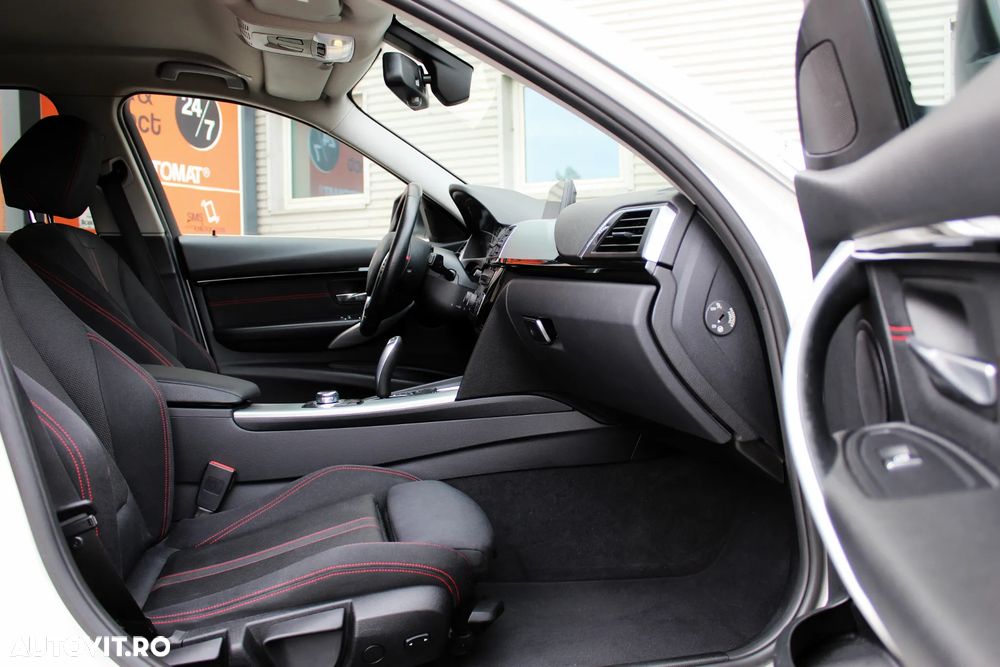 BMW Seria 3 320d Sport-Aut. Sport Line - 17
