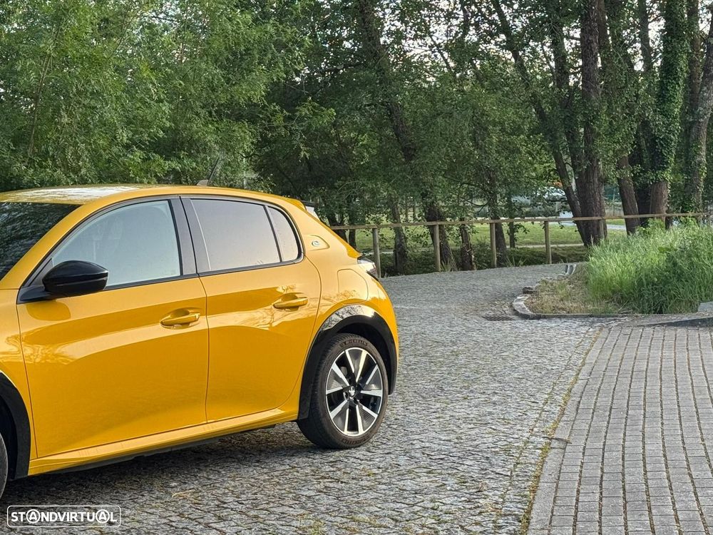 Peugeot e-208 50 kWh GT Line - 3