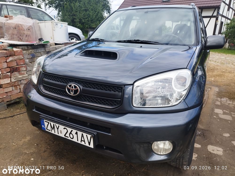 Toyota RAV4 - 1