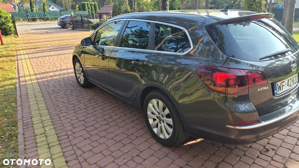 Opel Astra 1.6 CDTI Cosmo - 25