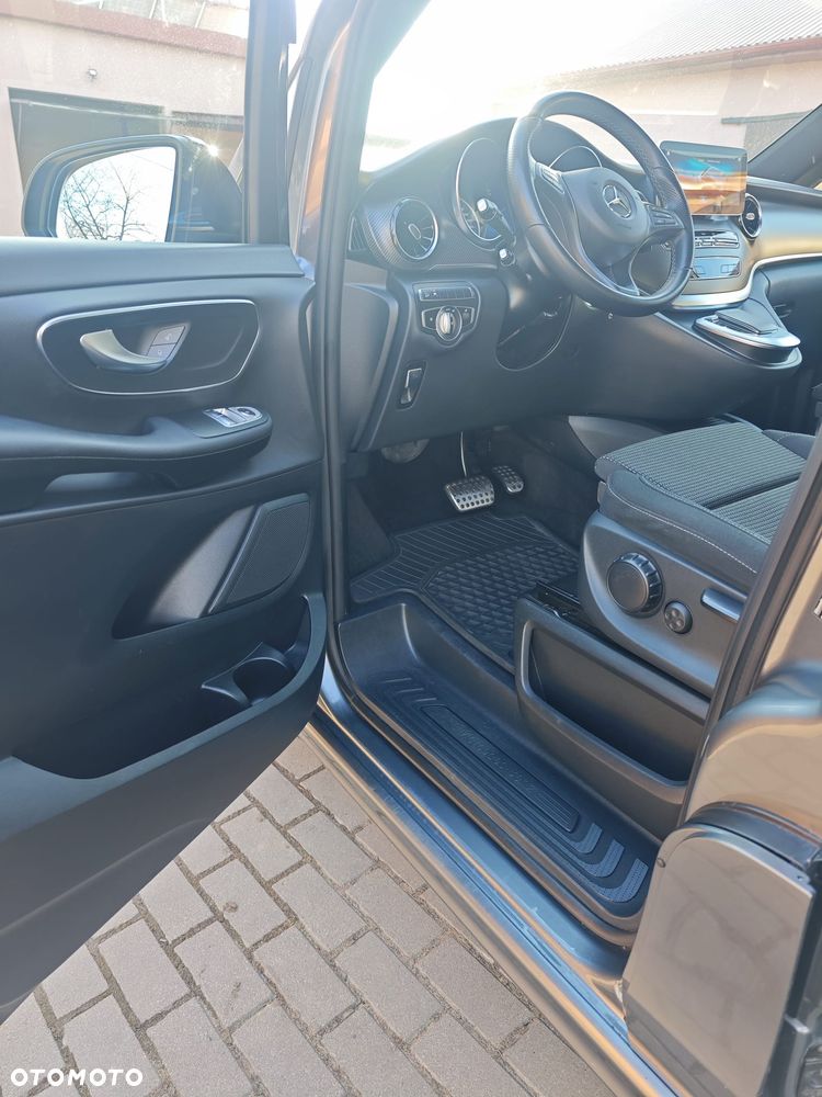 Mercedes-Benz Klasa V 300 d 4-Matic 9G-Tronic - 20