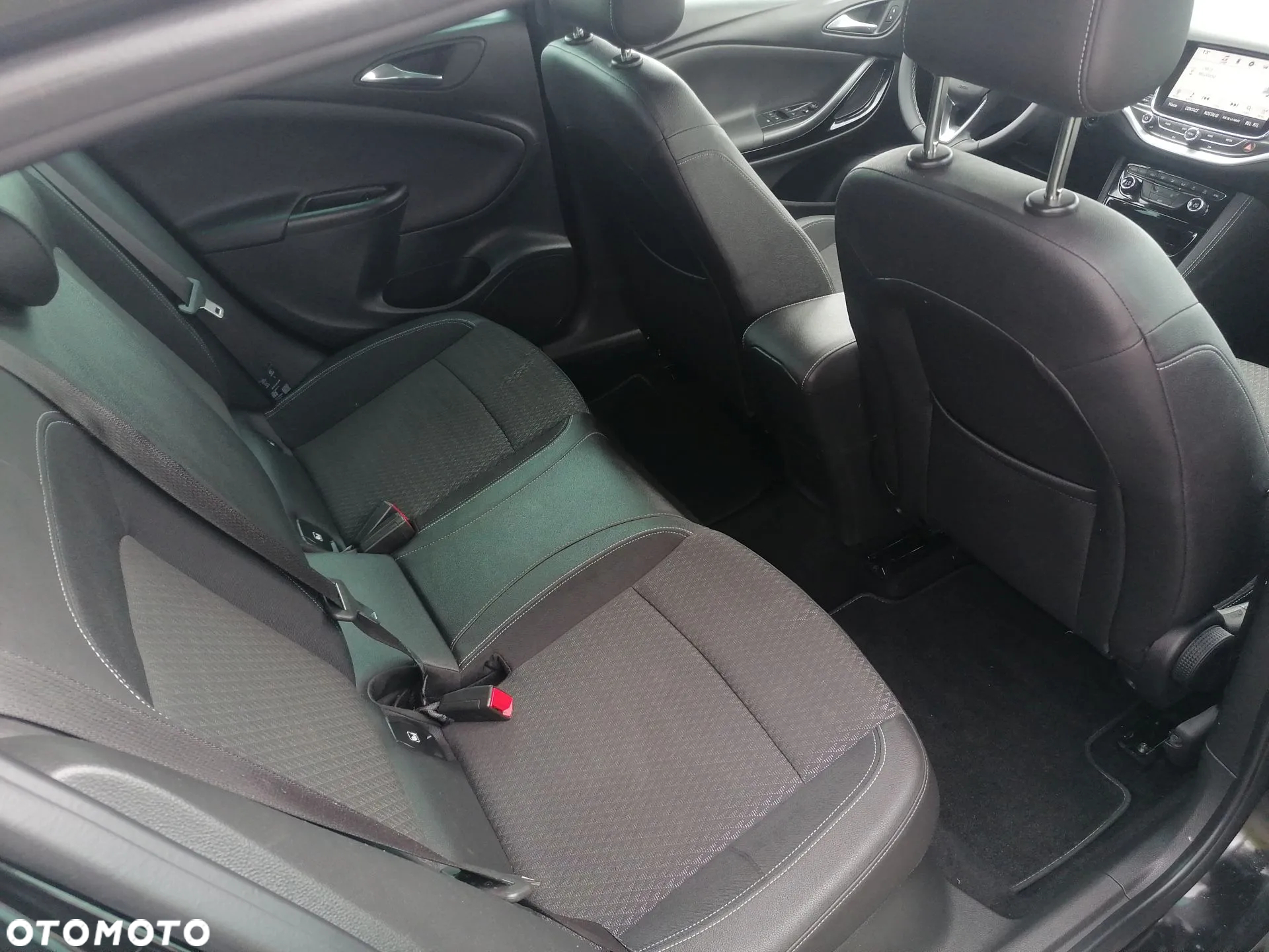 Opel Astra 1.4 Turbo Dynamic - 22