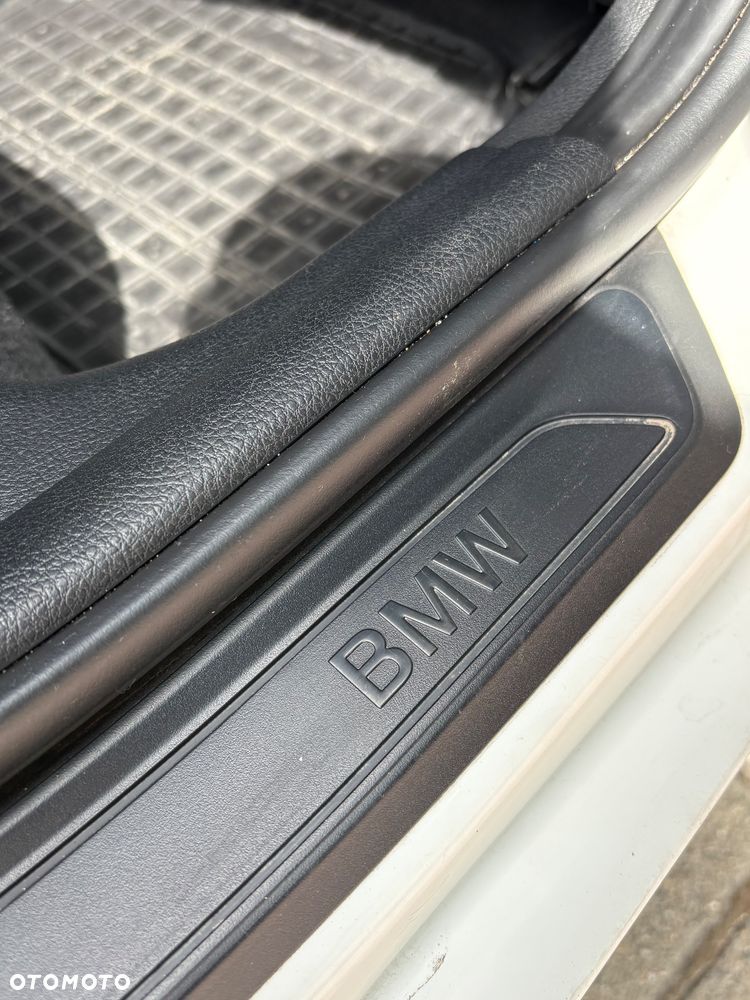 BMW Seria 1 114i - 22