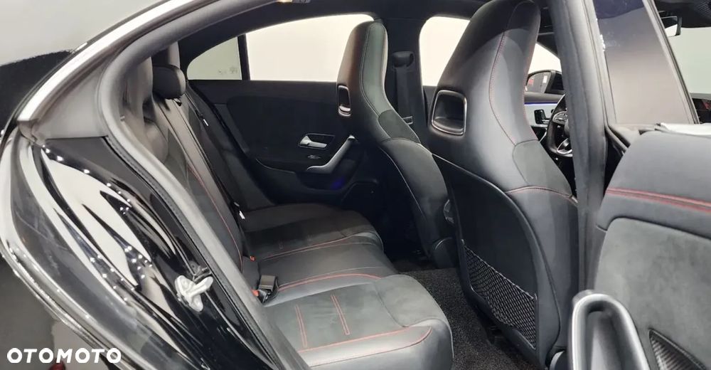 Mercedes-Benz CLA 250 4-Matic Progressive 7G-DCT - 9