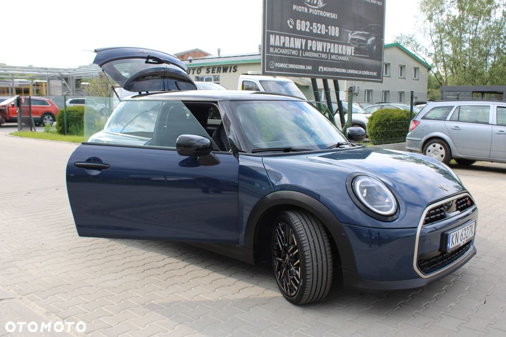 MINI Cooper S Favoured Trim - 15