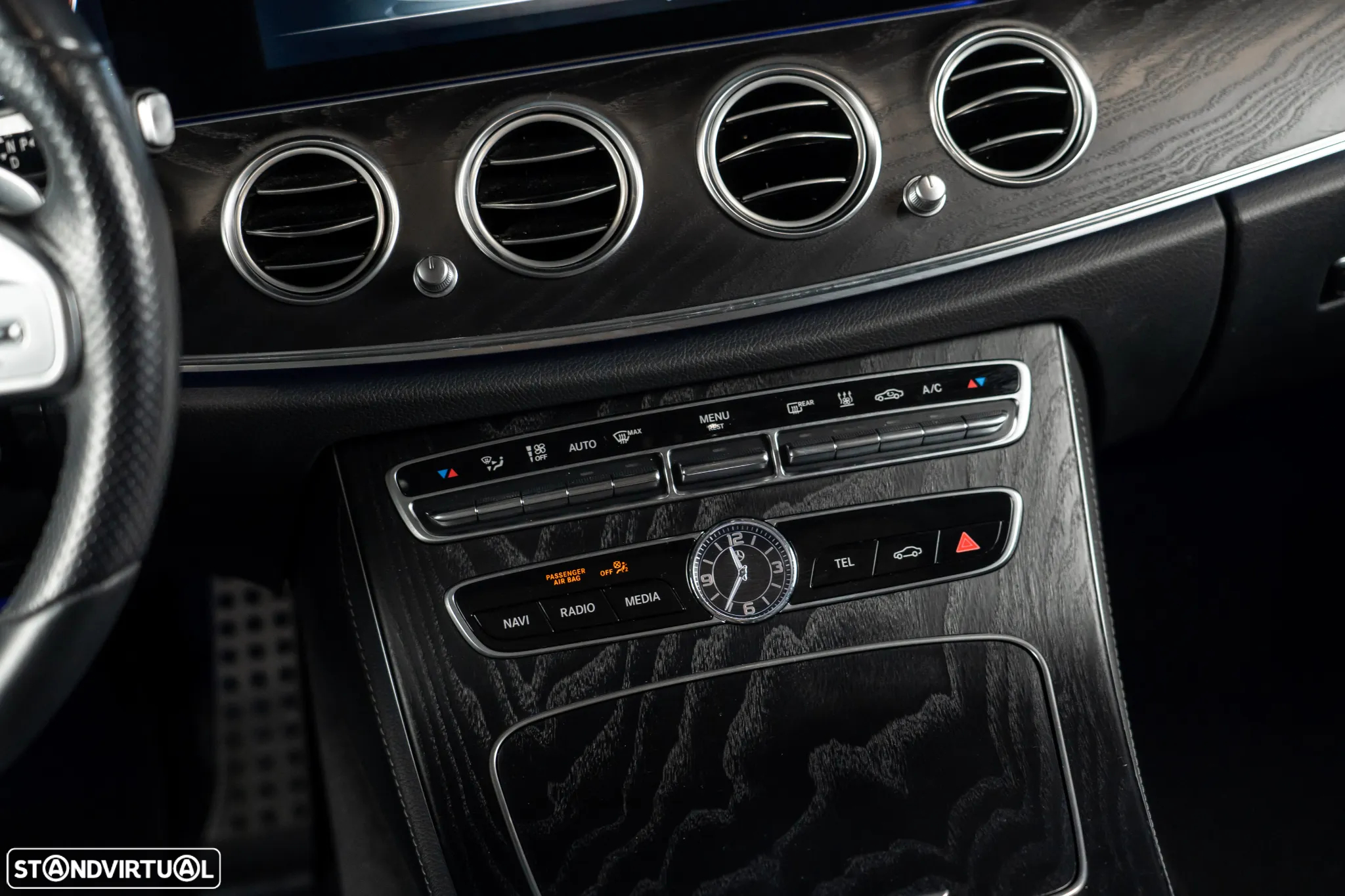 Mercedes-Benz E 300 e AMG Line - 23