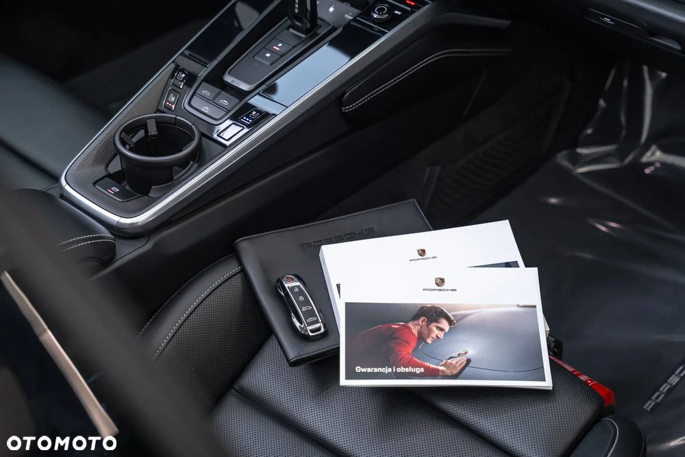 Porsche 911 Turbo S - 40
