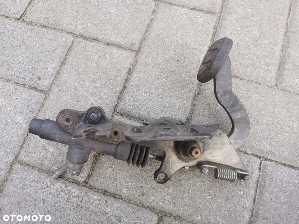 Hamulec nożny Peugeot Metropolis 400 - 2