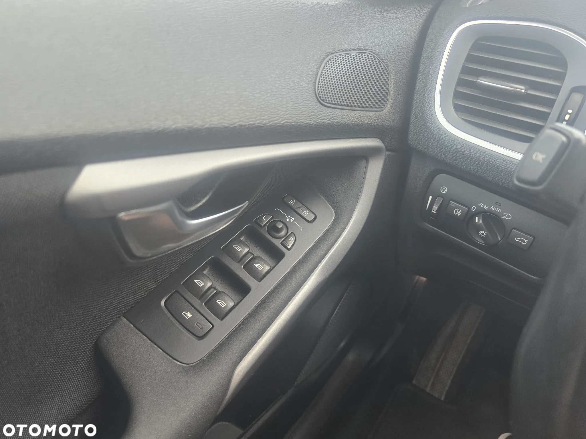 Volvo V40 D2 Drive-E Dynamic Edition - 14