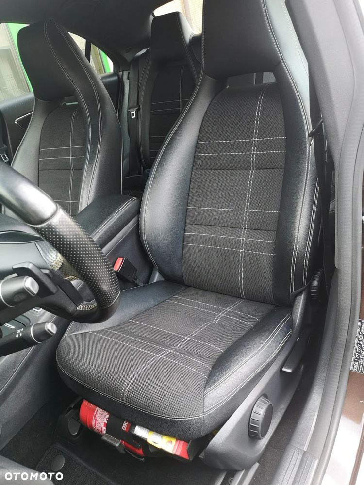 Mercedes-Benz CLA 180 d 7G-DCT Urban - 19
