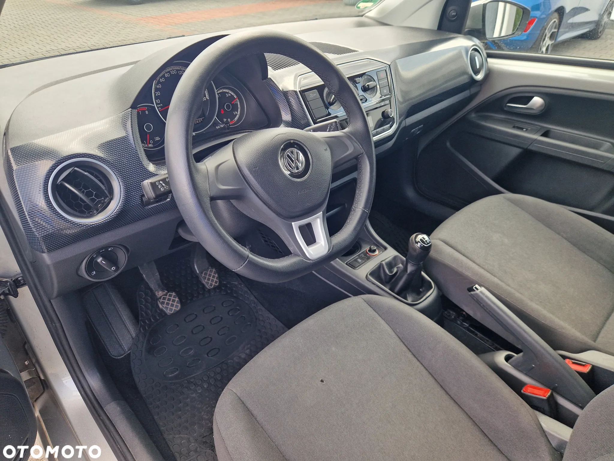 Volkswagen up! 1.0 high EU6 - 9
