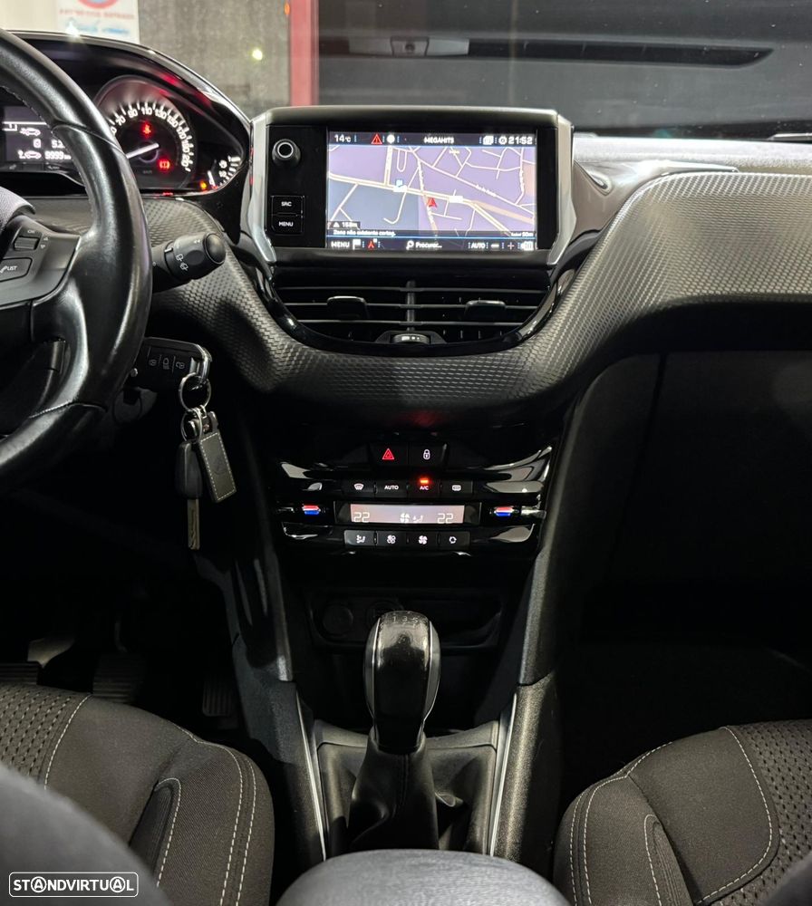 Peugeot 208 PureTech 82 Start & Stop Allure - 13