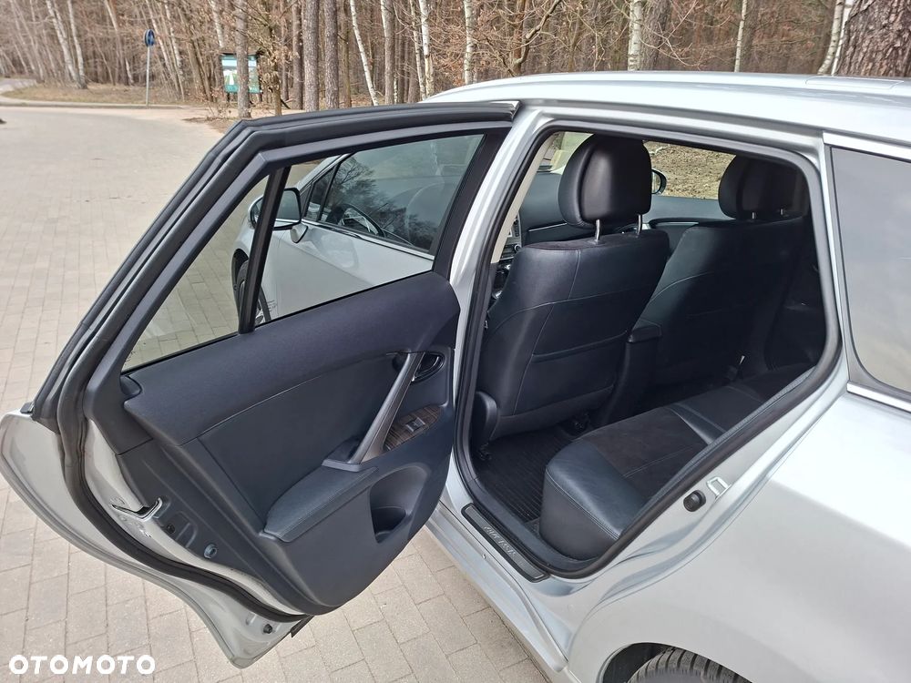 Toyota Avensis 2.0 D-4D Sol - 14