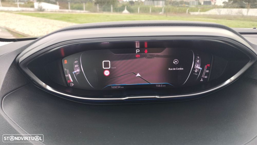 Peugeot 3008 BlueHDi 130 Stop & Start EAT8 Active Business-Pack - 18