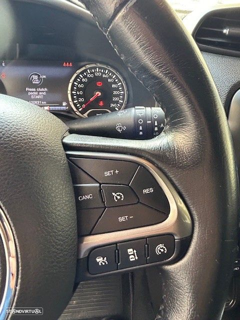 Jeep Renegade 1.0 T Limited - 10