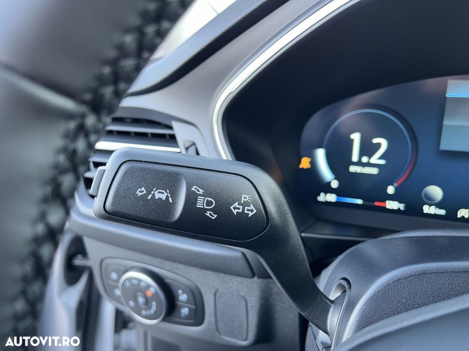 Ford Focus - 12