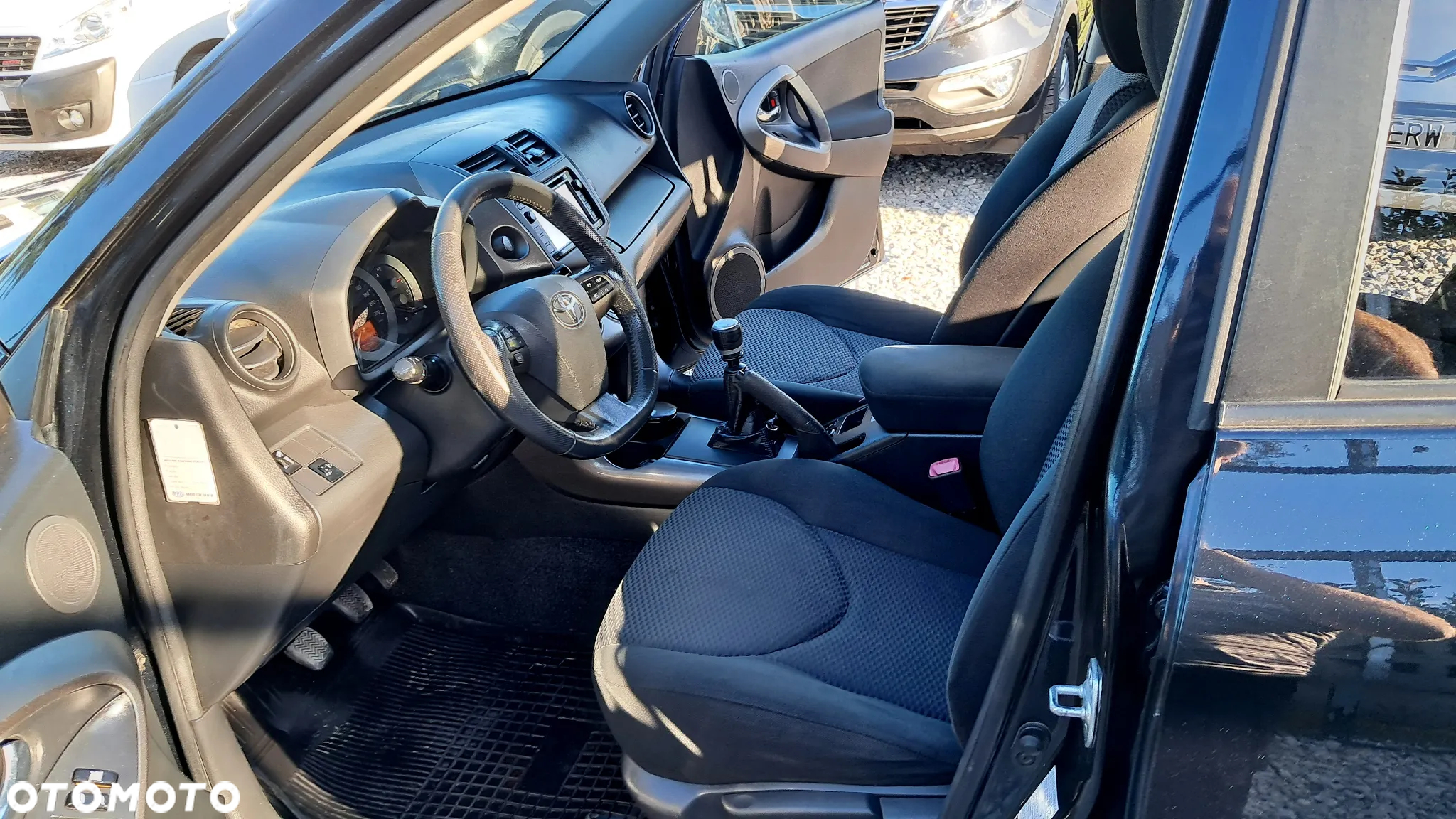 Toyota RAV4 2.0 VVT-i Premium - 22