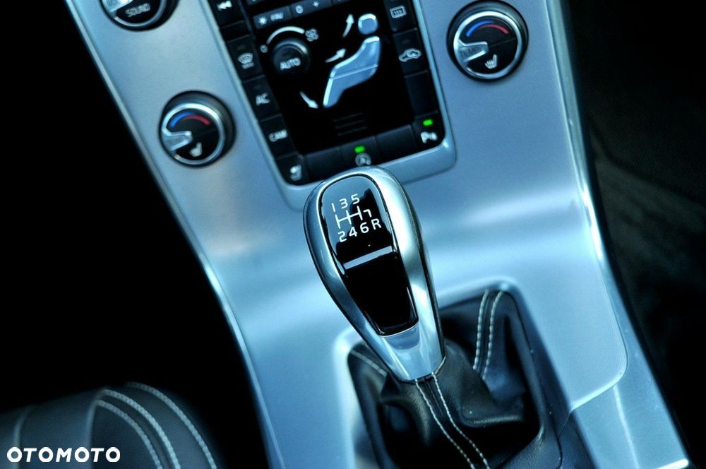 Volvo V60 D3 Drive-E Summum - 23