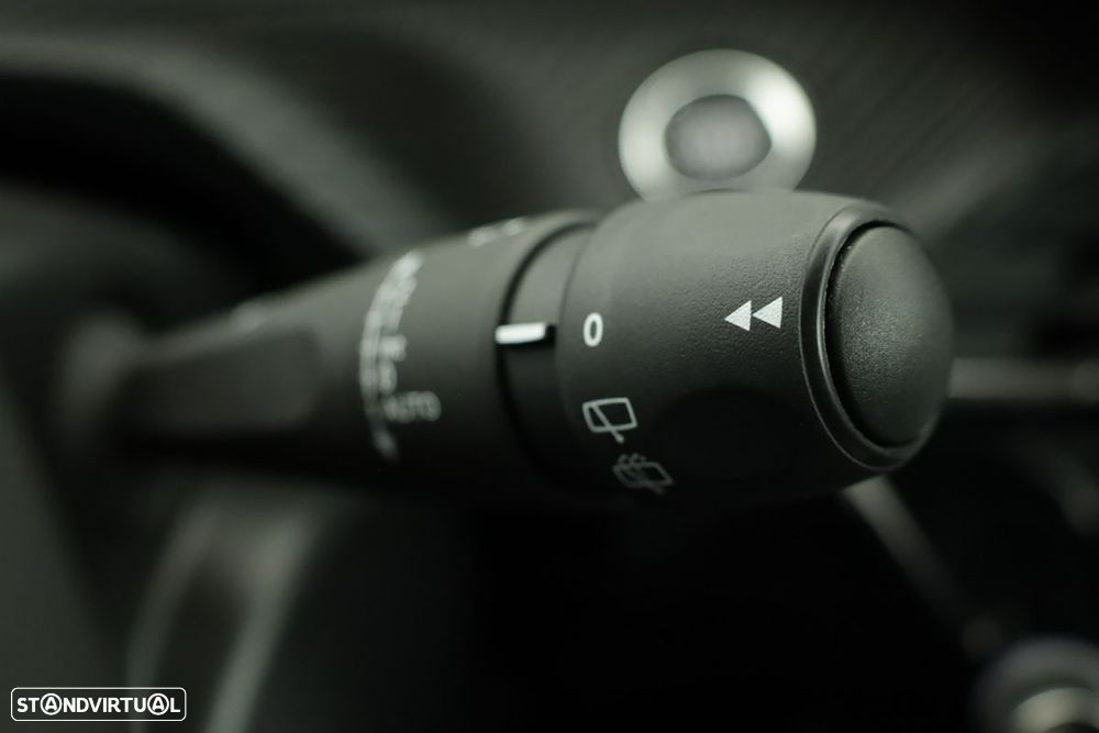 Peugeot e-2008 54 kWh Allure - 18