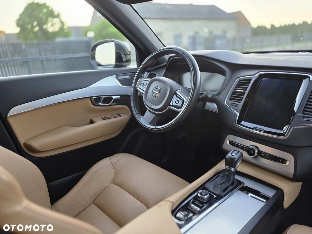 Volvo XC 90 - 13