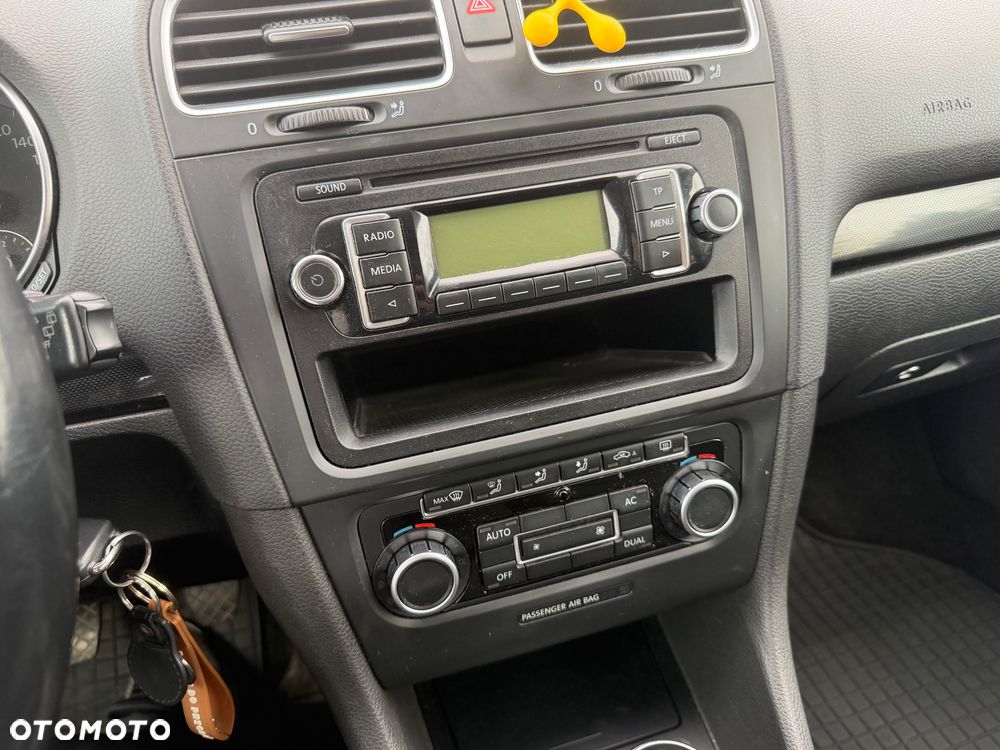 Volkswagen Golf - 11