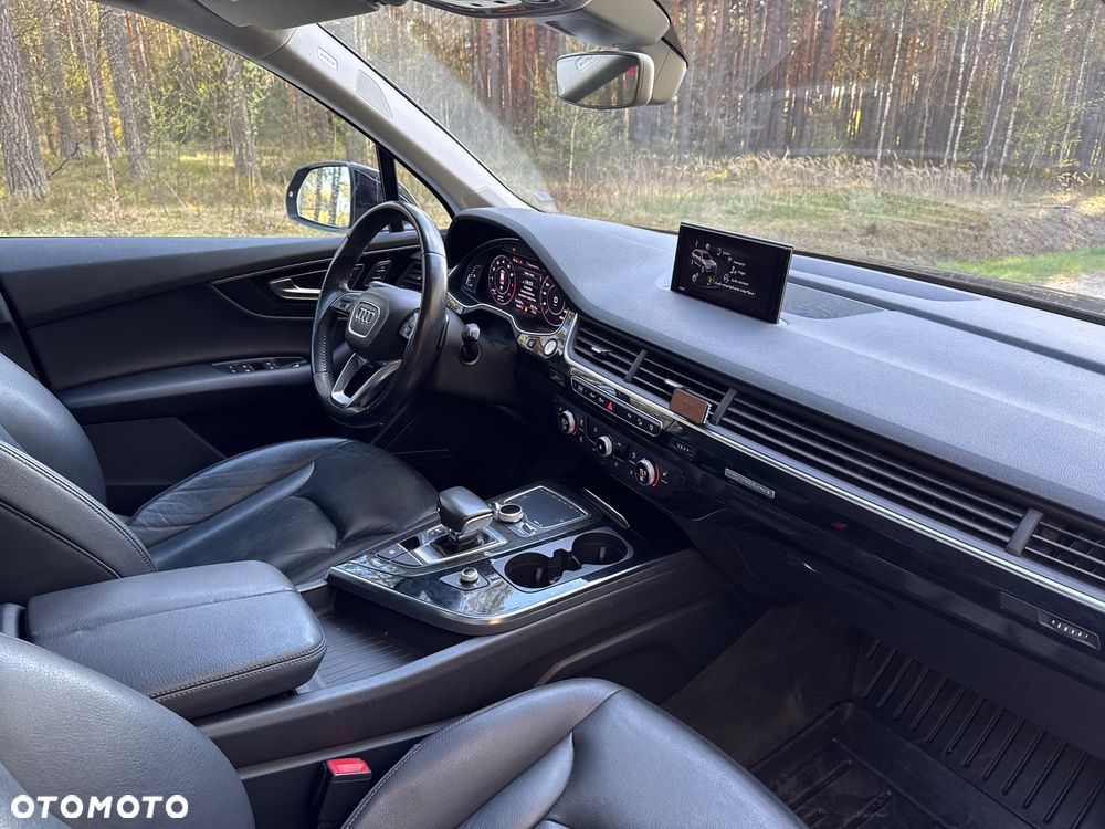 Audi Q7 3.0 TFSI Quattro Tiptronic - 24