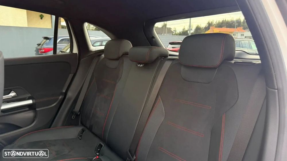 Mercedes-Benz GLA 180 d AMG Line - 16