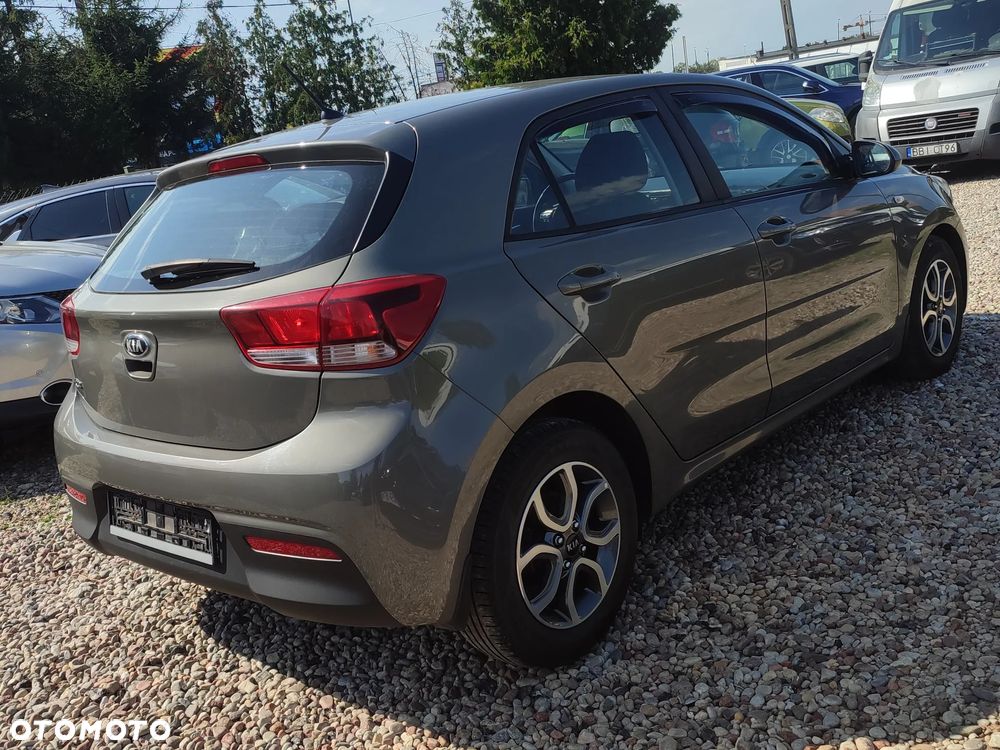 Kia Rio 1.2 Dream Team Edition - 9