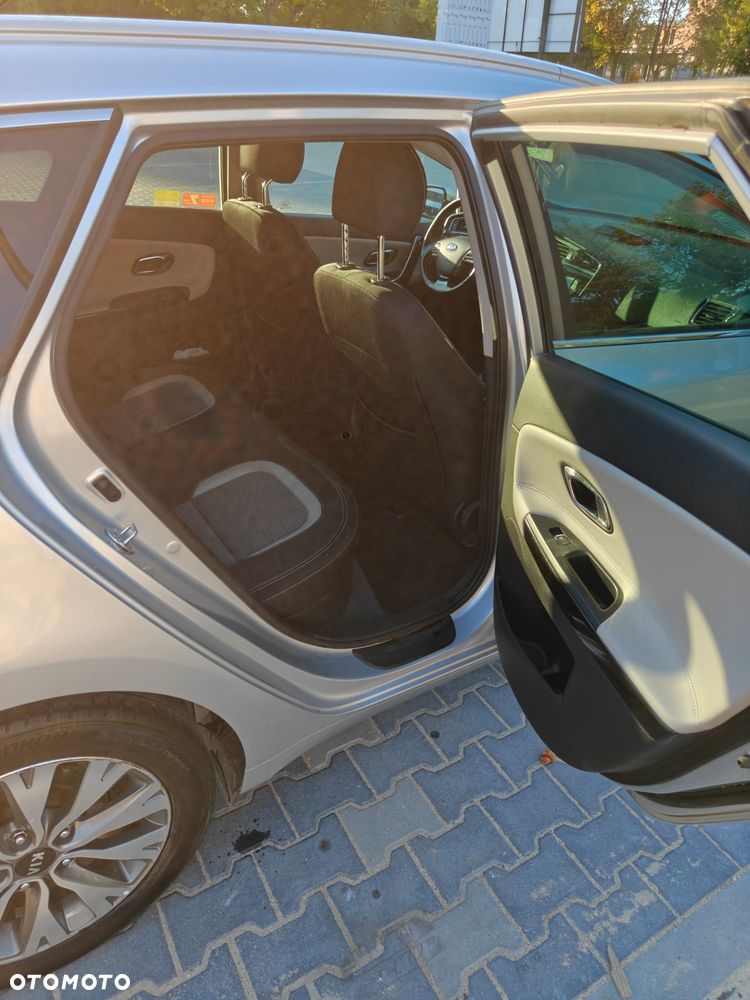 Kia Ceed - 16