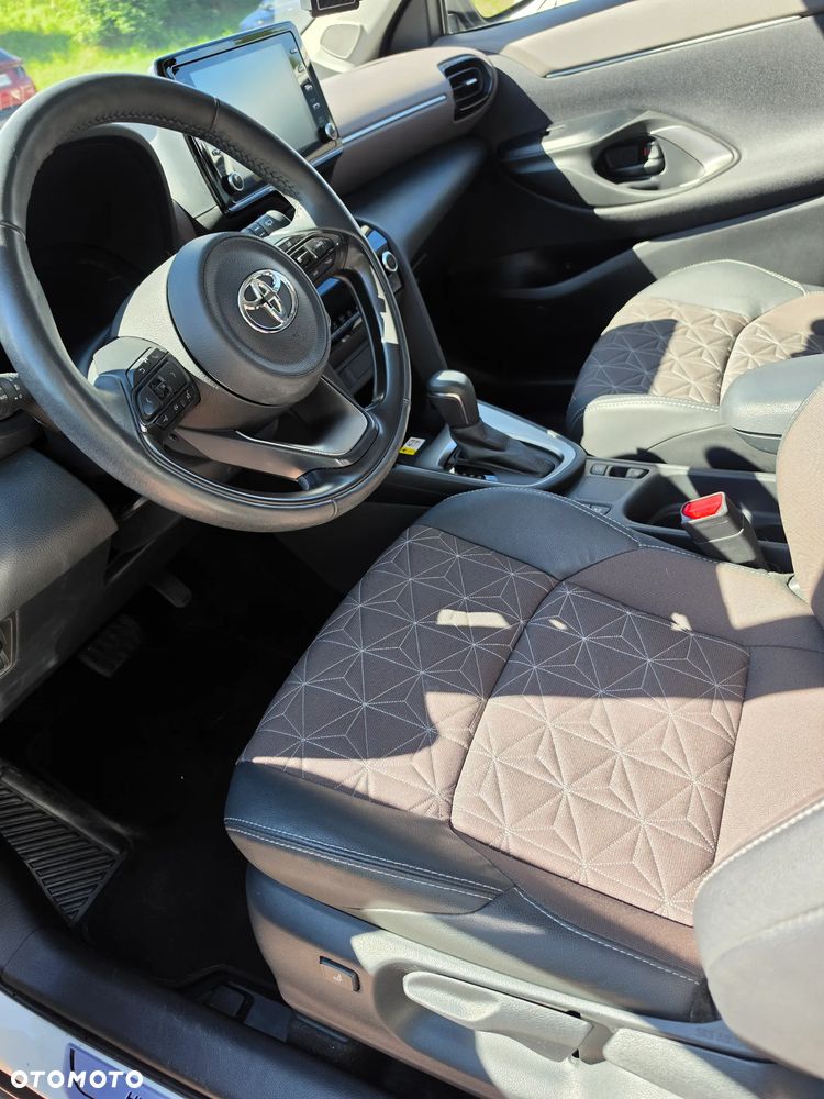 Toyota Yaris Cross Hybrid 1.5 Executive - 13