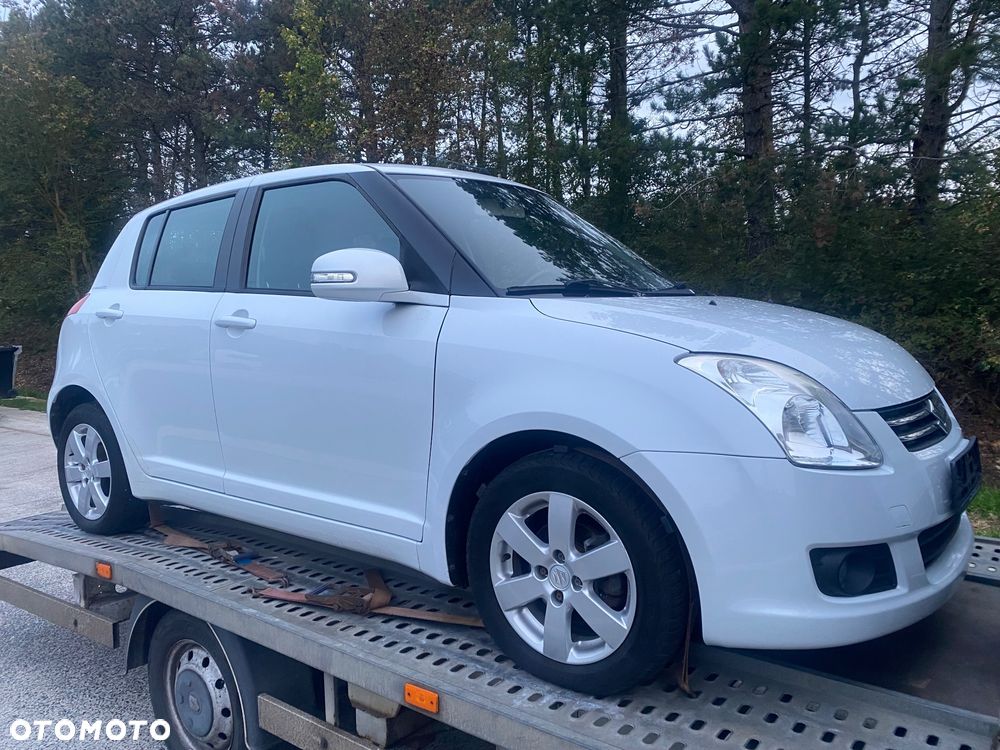 Suzuki Swift 2009 photo 5