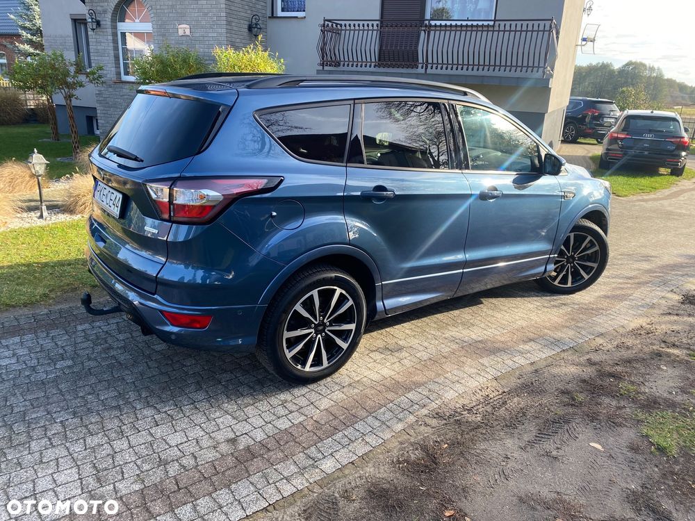 Ford Kuga 1.5 EcoBoost 2x4 ST-Line - 9